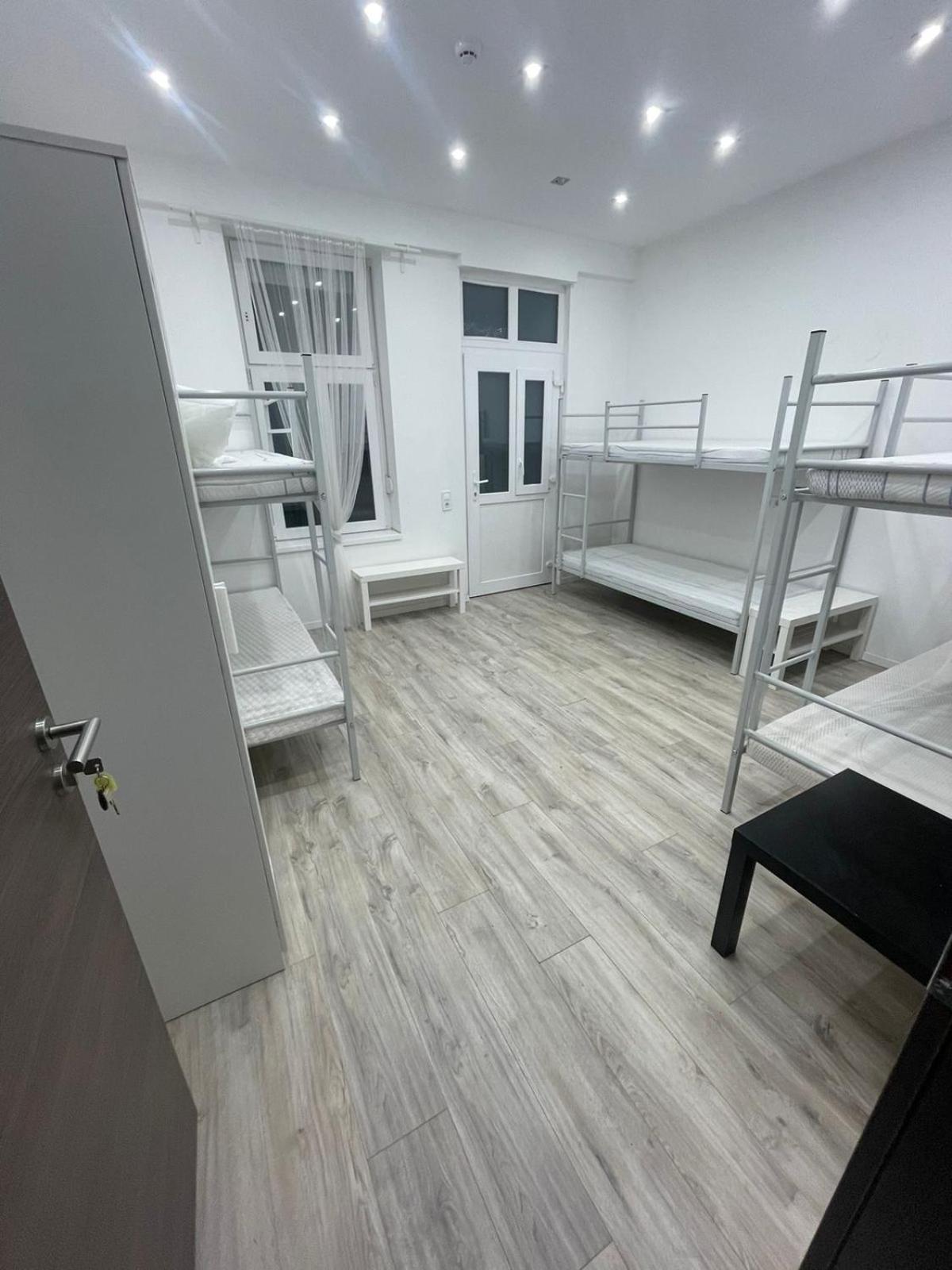 Golya Beds Free Parking Hostel Budapesta Exterior foto
